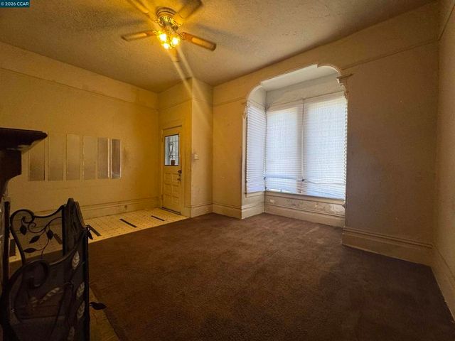 3513 Adeline St, Oakland, CA 94608
