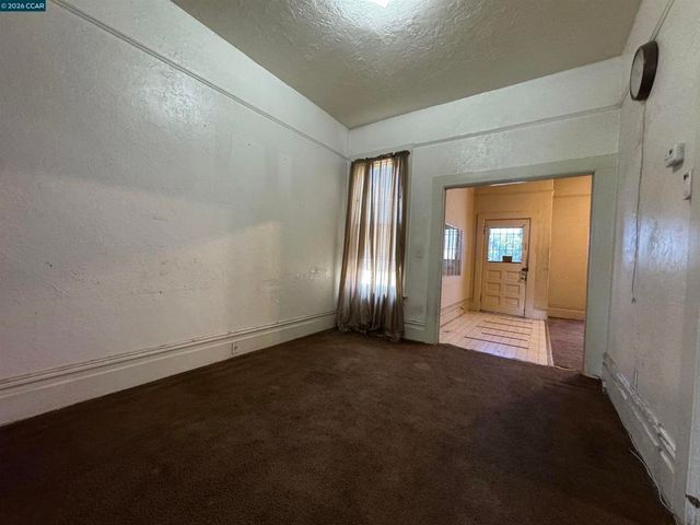 3513 Adeline St, Oakland, CA 94608