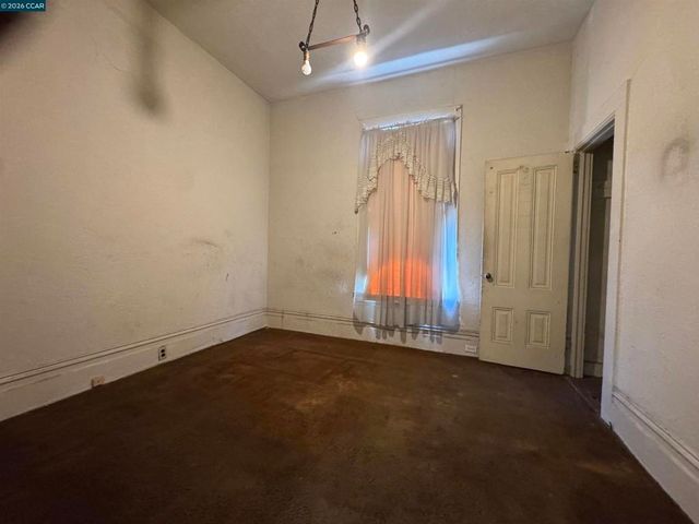 3513 Adeline St, Oakland, CA 94608