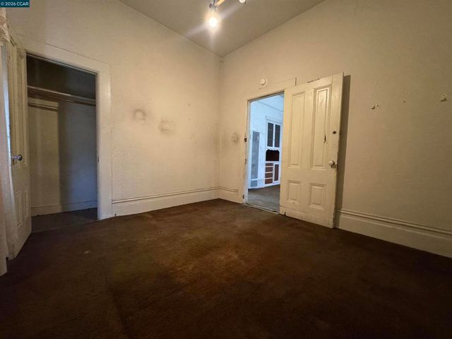 3513 Adeline St, Oakland, CA 94608
