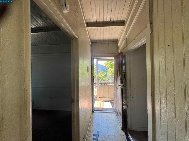 3513 Adeline St, Oakland, CA 94608