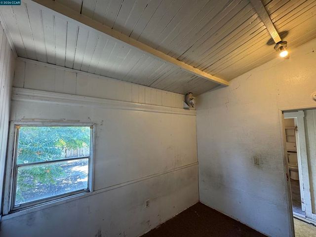3513 Adeline St, Oakland, CA 94608