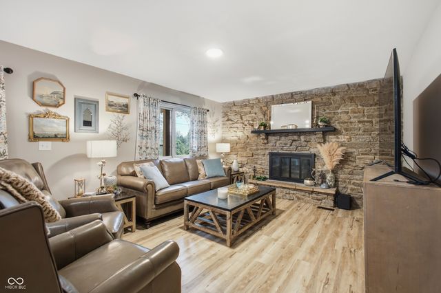 8030 N Richardt Avenue, Indianapolis, IN 46256