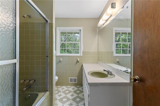 2968 Gray Road SE, Smyrna, GA 30082