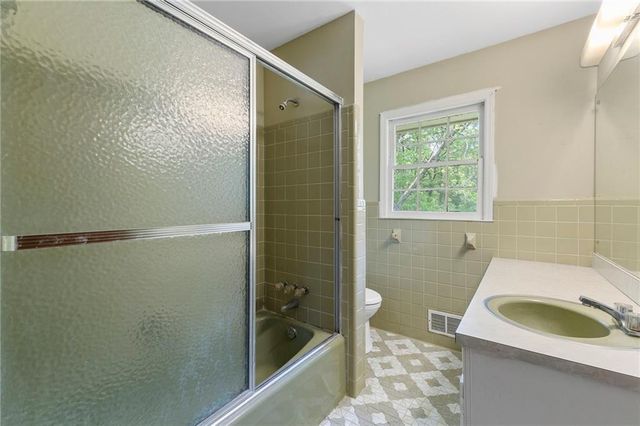 2968 Gray Road SE, Smyrna, GA 30082