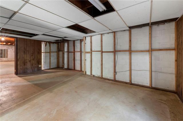 2968 Gray Road SE, Smyrna, GA 30082