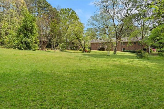 2968 Gray Road SE, Smyrna, GA 30082