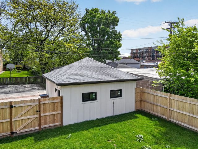 17 Franklin Avenue, River Forest, IL 60305