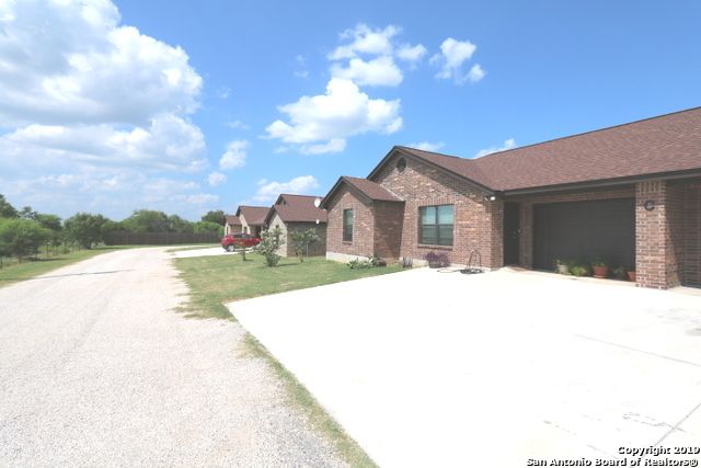 16020 US HIGHWAY 87, Adkins, TX 78101