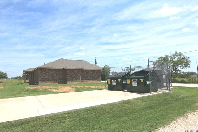 16020 US HIGHWAY 87, Adkins, TX 78101