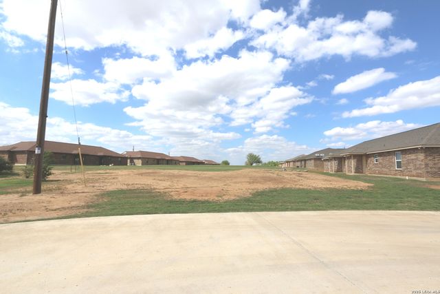 16020 US HIGHWAY 87, Adkins, TX 78101
