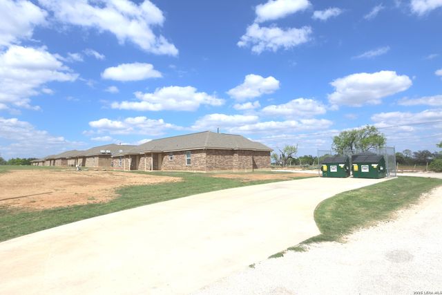 16020 US HIGHWAY 87, Adkins, TX 78101