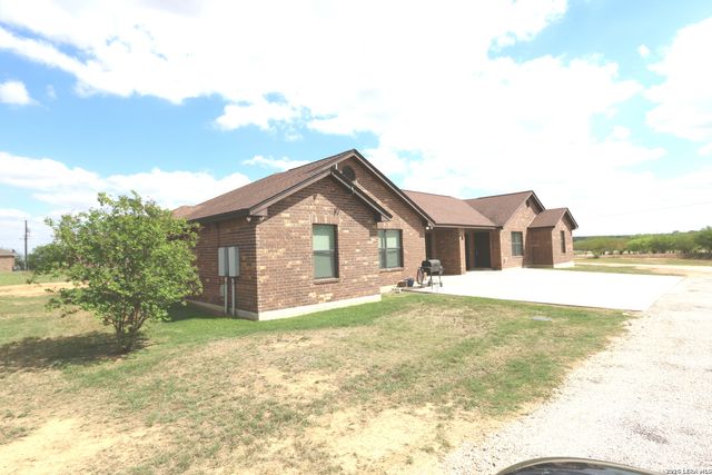 16020 US HIGHWAY 87, Adkins, TX 78101