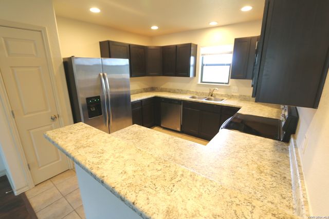 16020 US HIGHWAY 87, Adkins, TX 78101
