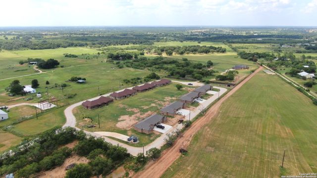 16020 US HIGHWAY 87, Adkins, TX 78101