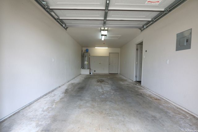 16020 US HIGHWAY 87, Adkins, TX 78101