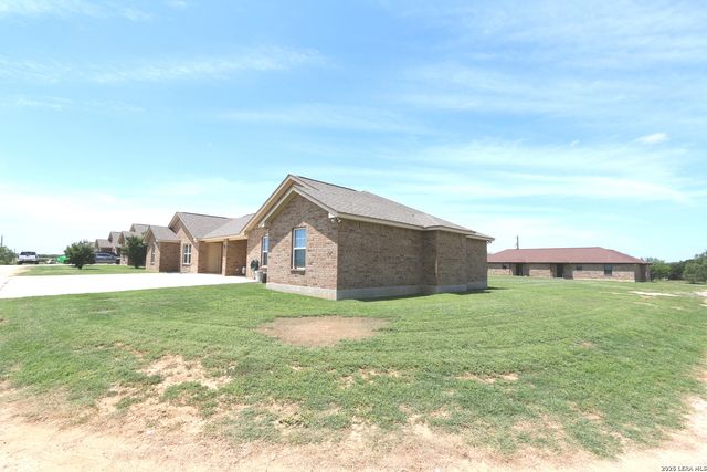 16020 US HIGHWAY 87, Adkins, TX 78101