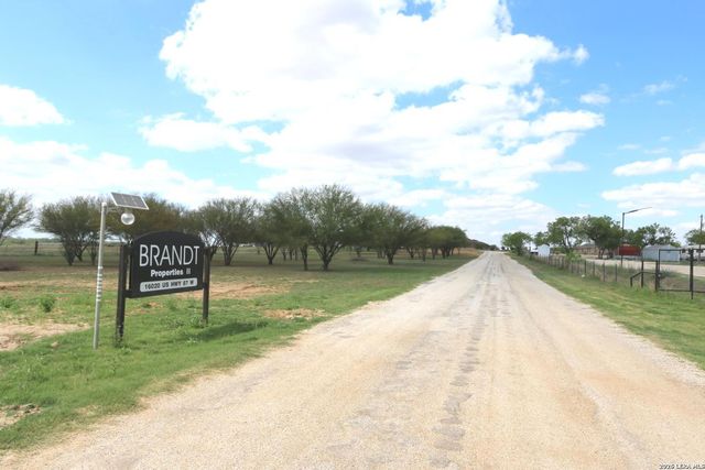16020 US HIGHWAY 87, Adkins, TX 78101