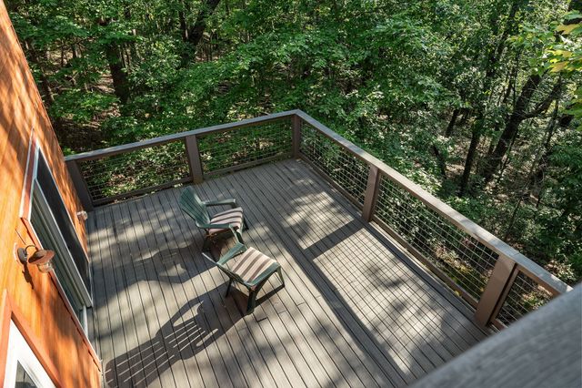 1235 Lakeview Dr, Smithville, TN 37166