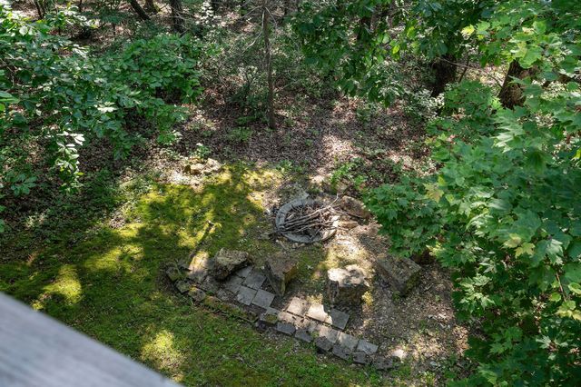 1235 Lakeview Dr, Smithville, TN 37166