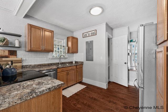 906 TALBOT CT, Cheyenne, WY 82001