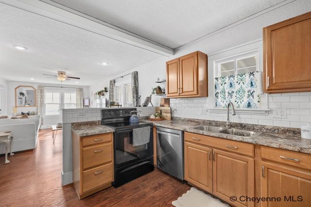 906 TALBOT CT, Cheyenne, WY 82001