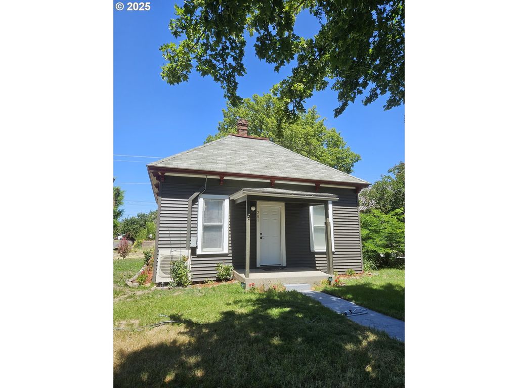 201 E BURGEN St, Goldendale, WA 98620