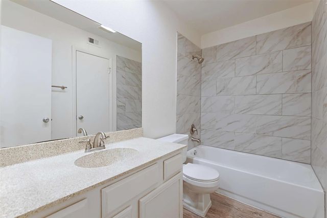 8405 Bent Tree Road 2221, Austin, TX 78759