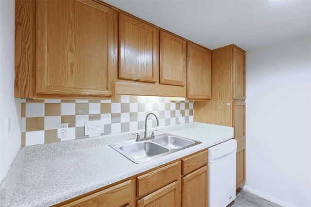 8405 Bent Tree Road 2221, Austin, TX 78759