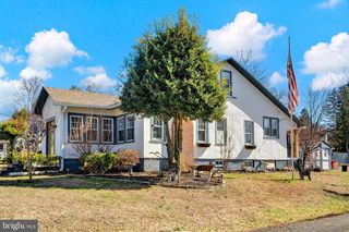 35 LAFAYETTE AVE, Titusville, NJ 08560