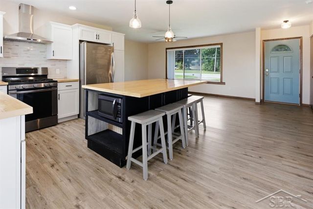 1790 Midland Road, Monitor Twp, MI 48706