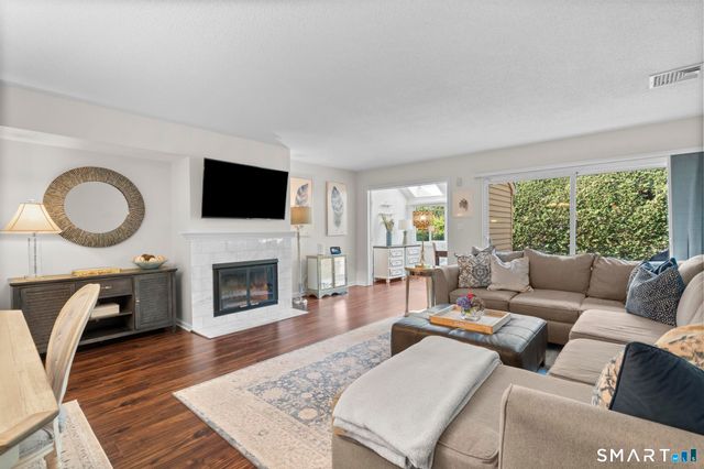1400 Hartford Turnpike 31, North Haven, CT 06473