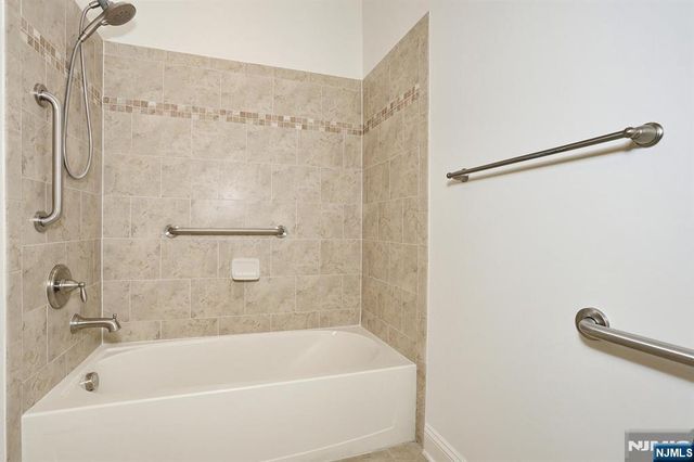 801 Four Seasons Lane, Montvale, NJ 07645