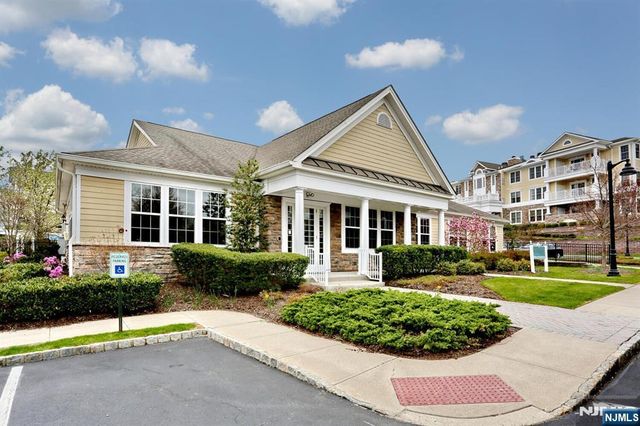 801 Four Seasons Lane, Montvale, NJ 07645