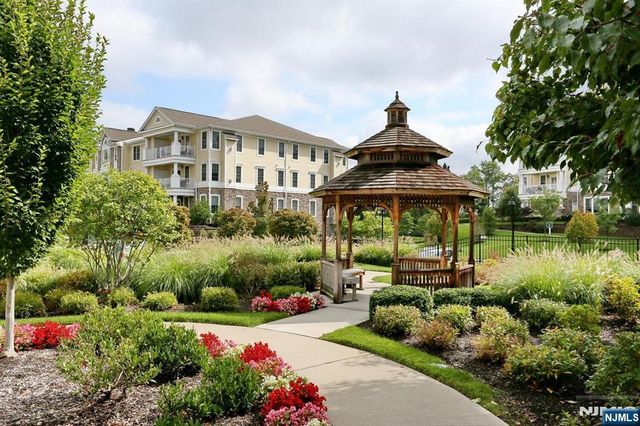 801 Four Seasons Lane, Montvale, NJ 07645