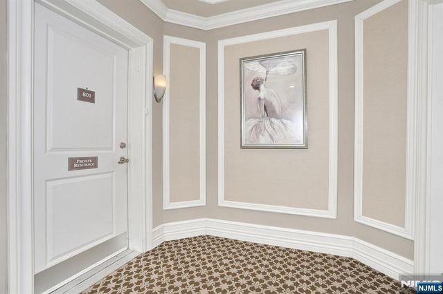 801 Four Seasons Lane, Montvale, NJ 07645