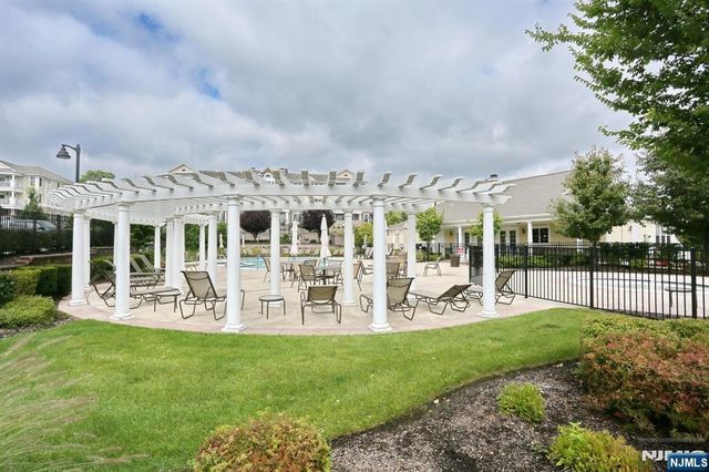 801 Four Seasons Lane, Montvale, NJ 07645