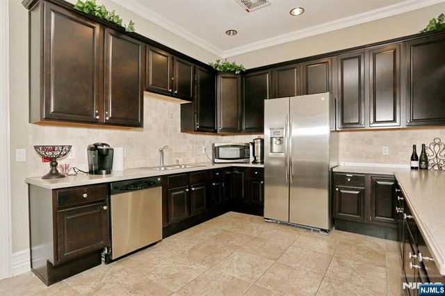 801 Four Seasons Lane, Montvale, NJ 07645