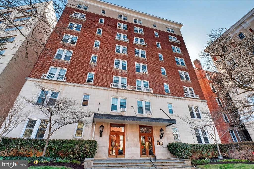 Image 1 of property listing at 1954 COLUMBIA RD NW #110, Washington, DC 20009