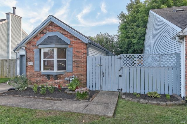 5825 Crossfield Drive, Evansville, IN 47715