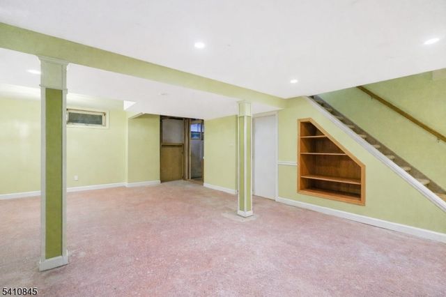 38 Longfellow Dr, Woodbridge Twp., NJ 07067