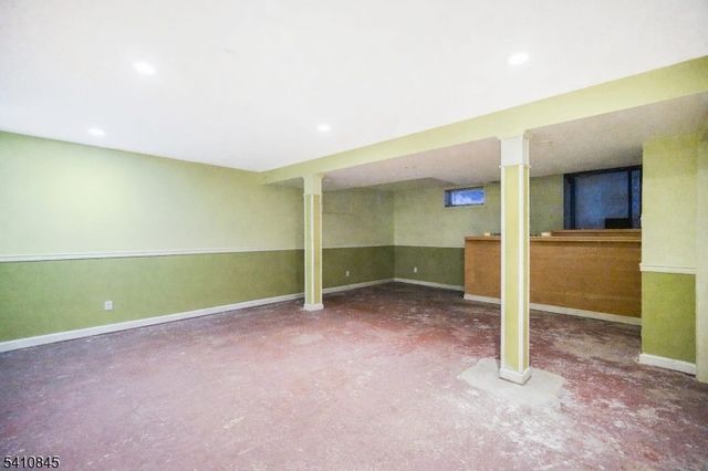 38 Longfellow Dr, Woodbridge Twp., NJ 07067