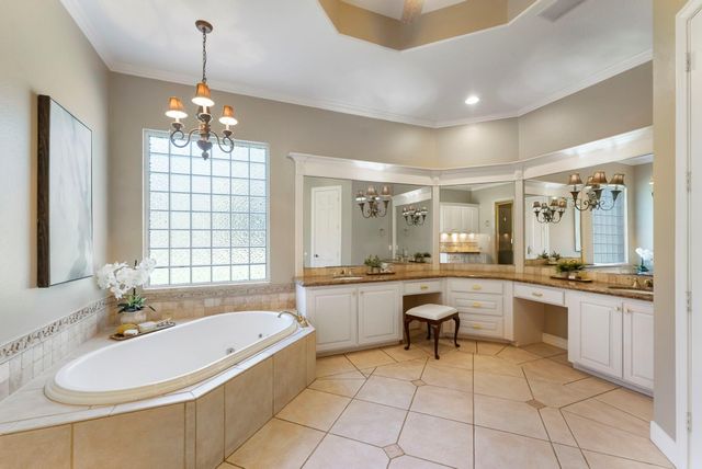 22802 Walden Way, Tomball, TX 77375