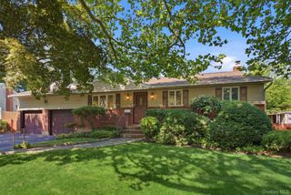 18 Solow Lane, East Northport, NY 11731