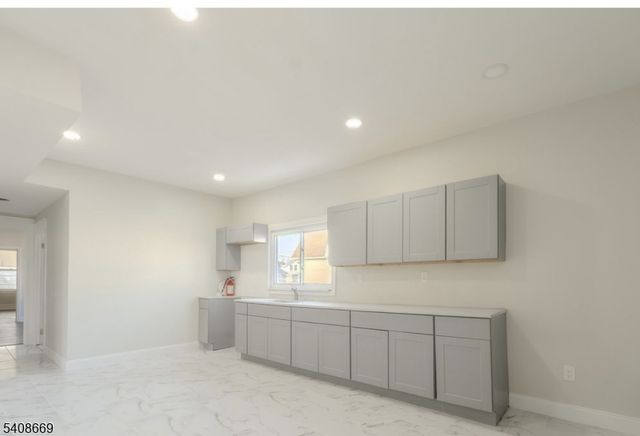 92 Florence Ave, Irvington Twp., NJ 07111