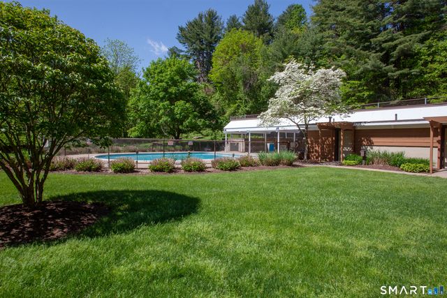 6 Stratford Park 6, Bloomfield, CT 06002