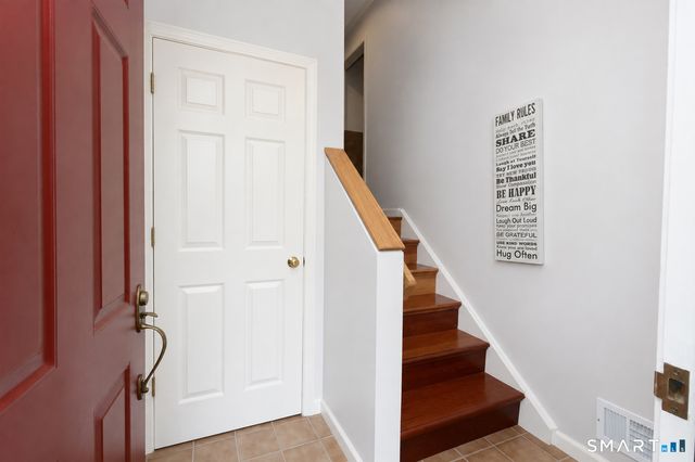 6 Stratford Park 6, Bloomfield, CT 06002