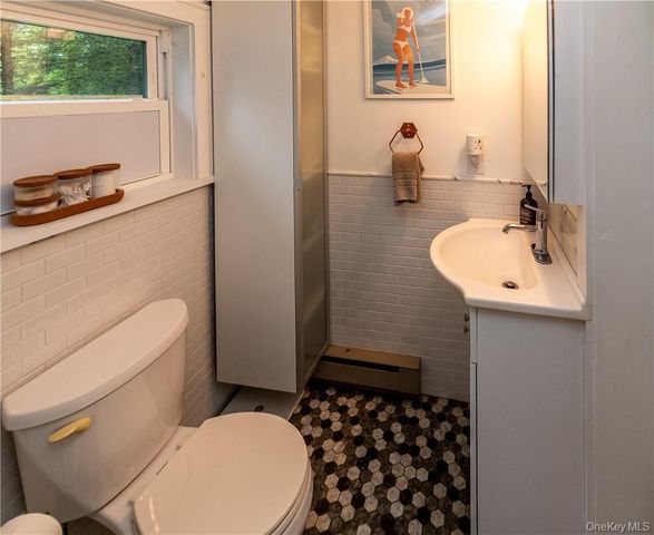 1 Blooms Corners Road, Warwick, NY 10990