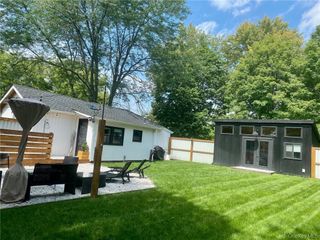 1 Blooms Corners Road, Warwick, NY 10990