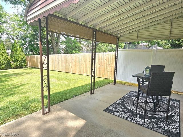 2231 N Glenwood Avenue, Niles, OH 44446